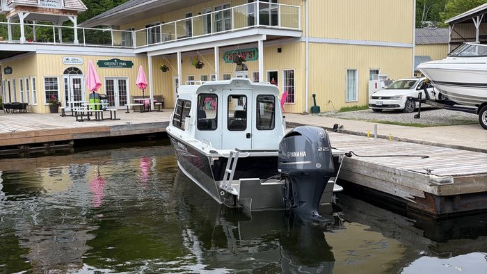 2021 Hewescraft 210 Sea Runner Photo 4 of 7
