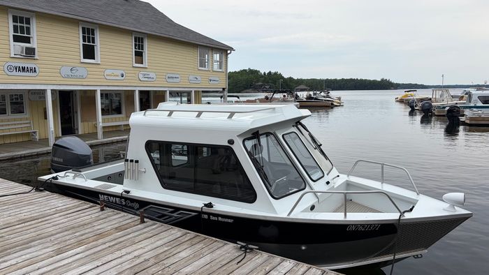 2021 Hewescraft 210 Sea Runner Photo 2 of 7