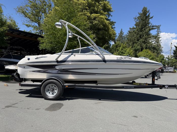2008 Glastron GT-185 Bowrider Photo 2 of 16