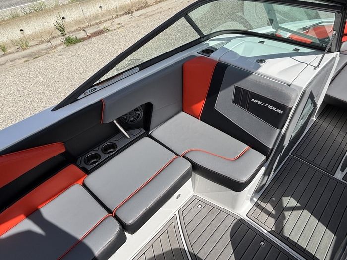 2019 Nautique Nautique SuperAir 230 Photo 14 sur 32