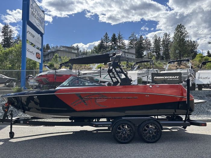 2019 Nautique Nautique SuperAir 230 Photo 2 sur 32