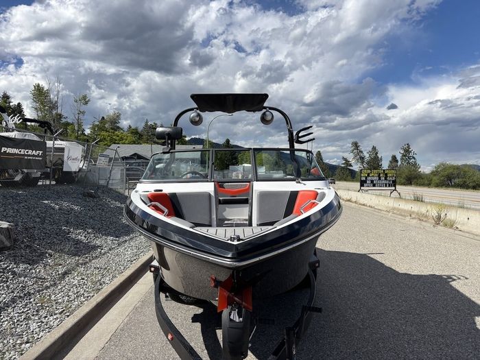 2019 Nautique Nautique SuperAir 230 Photo 4 sur 32