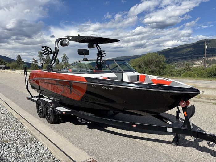 2019 Nautique Nautique SuperAir 230 Photo 5 sur 32