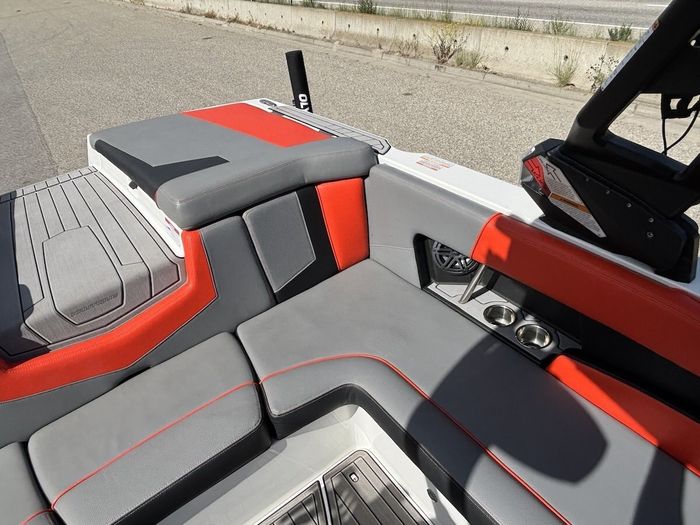 2019 Nautique Nautique SuperAir 230 Photo 12 sur 32