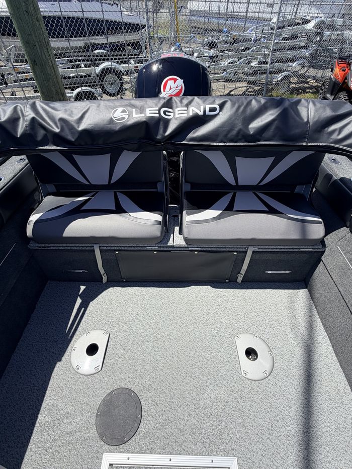 2021 LEGEND 18 XTR ***FIANANCING AVAILABLE*** Photo 11 of 14