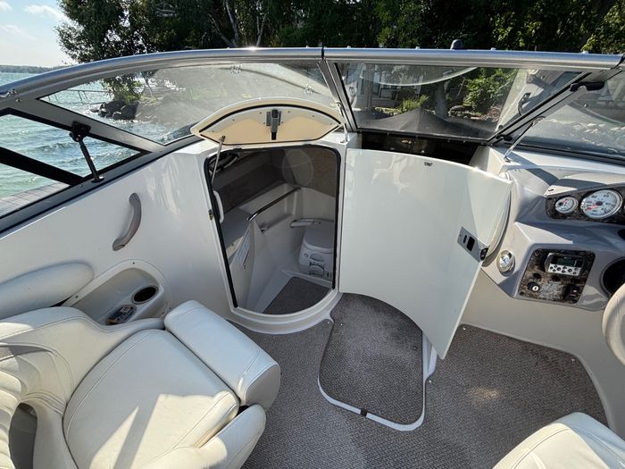 2011 Stingray 215LR Photo 12 of 24