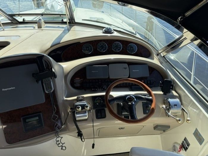 2003 Sea Ray Sundancer 380 Photo 19 of 43