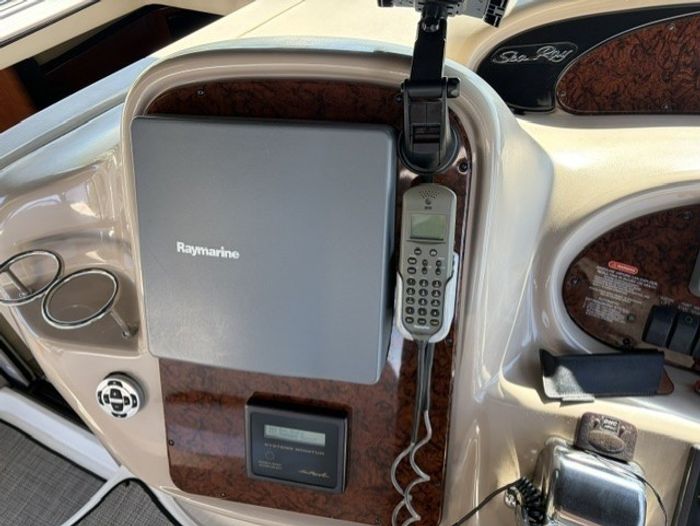 2003 Sea Ray Sundancer 380 Photo 11 of 43
