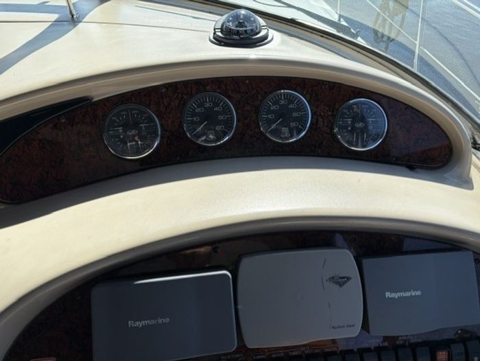 2003 Sea Ray Sundancer 380 Photo 8 of 43