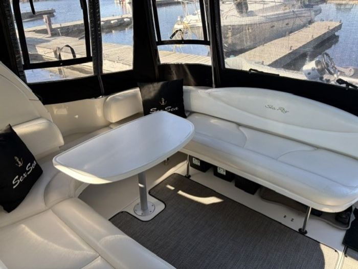 2003 Sea Ray Sundancer 380 Photo 5 of 43
