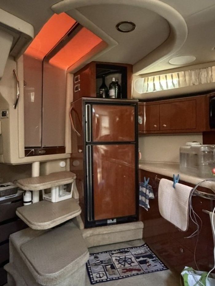 2003 Sea Ray Sundancer 380 Photo 34 of 43