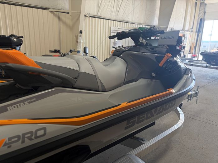 2026 Sea-Doo FishPro Trophy 170 Photo 6 of 6