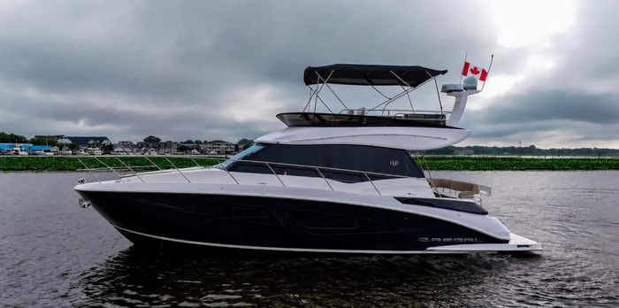 2018 Regal 42 Fly Photo 1 of 59