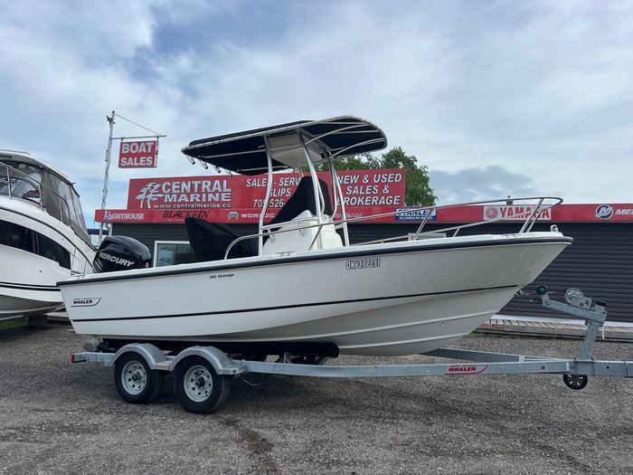 2019 Boston Whaler 190 Outrage Photo 1 sur 4