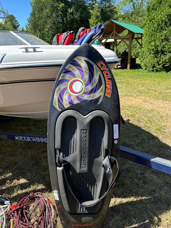 1998 Four Winns Horizon QX Photo 5 of 19