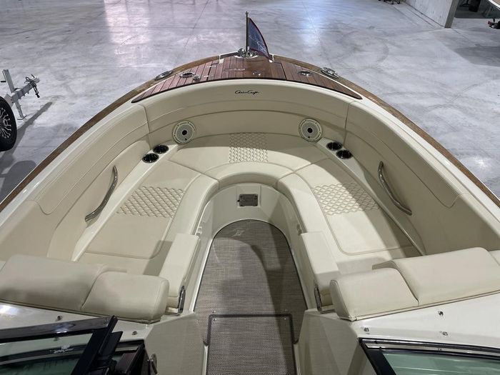 2022 Chris-Craft Launch 28 GT with 8.2L 380HP Mercury Photo 9 of 40