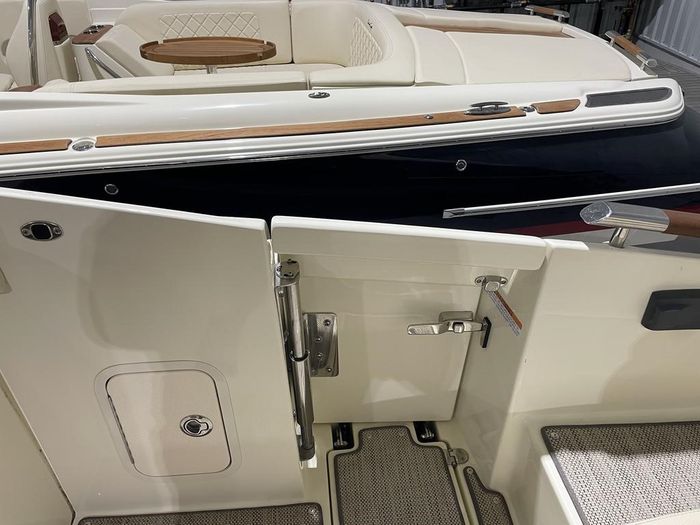 2022 Chris-Craft Launch 28 GT with 8.2L 380HP Mercury Photo 29 of 40
