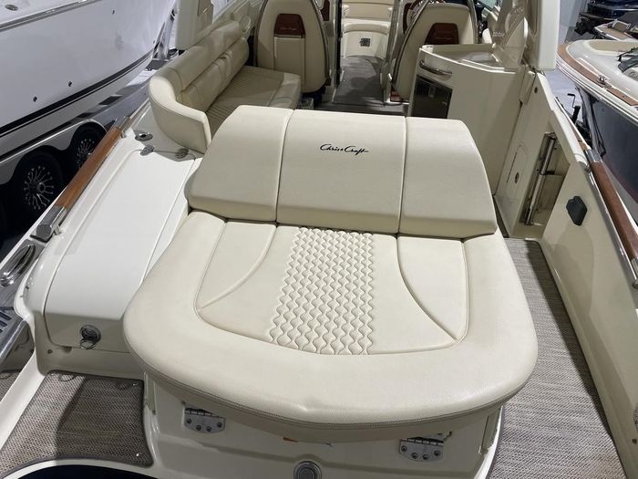 2022 Chris-Craft Launch 28 GT with 8.2L 380HP Mercury Photo 30 of 40