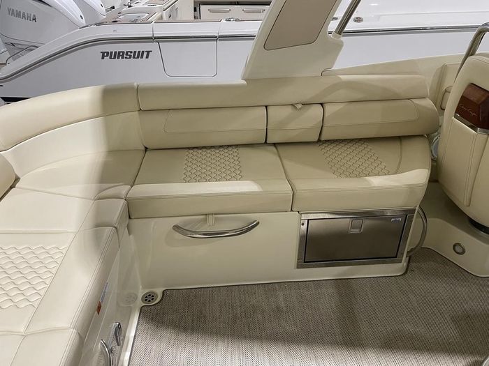 2022 Chris-Craft Launch 28 GT with 8.2L 380HP Mercury Photo 22 of 40
