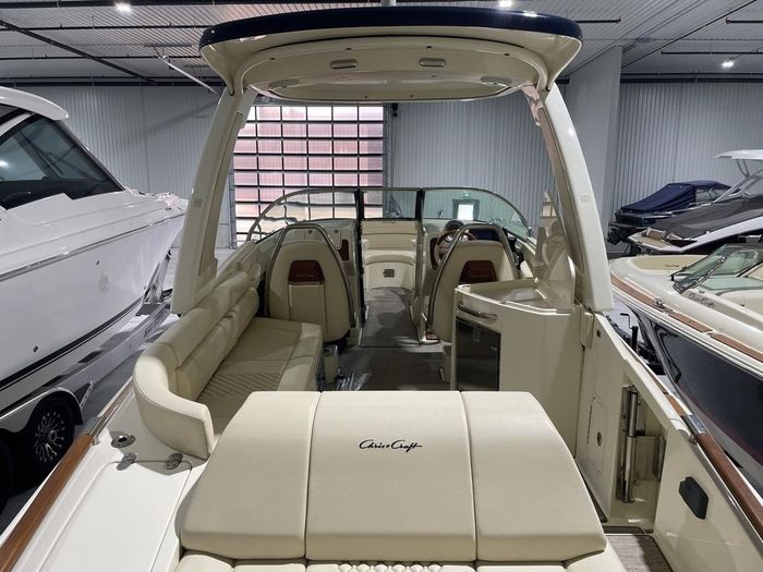 2022 Chris-Craft Launch 28 GT with 8.2L 380HP Mercury Photo 32 of 40