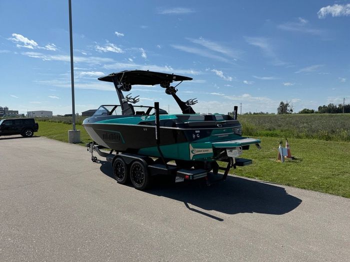 2021 Malibu Wakesetter 22LSV Photo 3 of 11