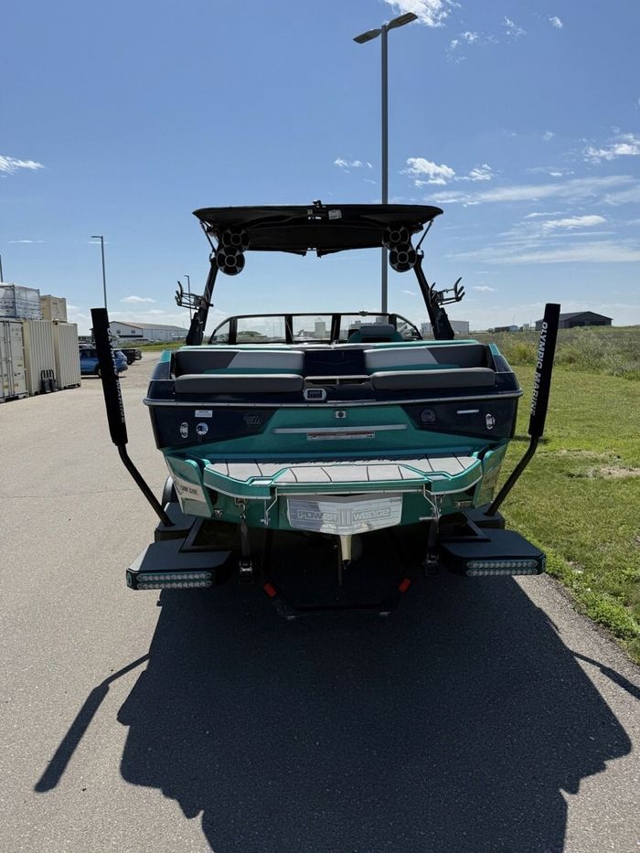 2021 Malibu Wakesetter 22LSV Photo 5 of 11