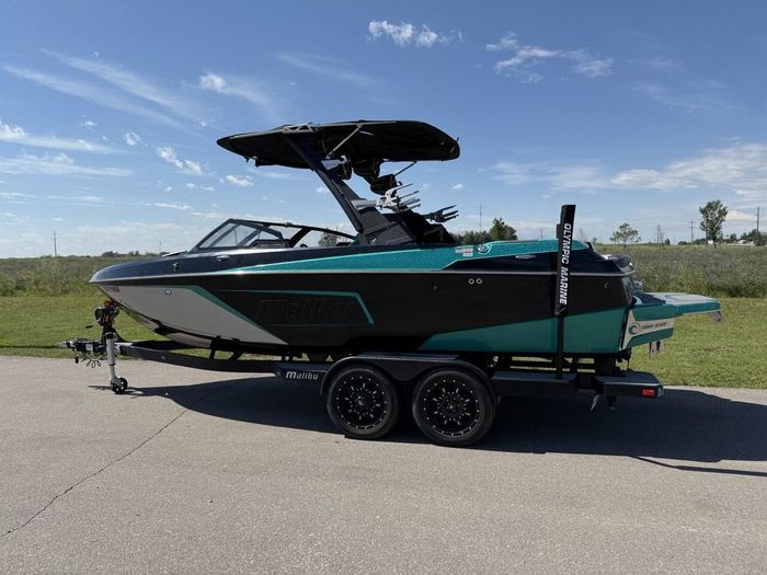 2021 Malibu Wakesetter 22LSV Photo 8 of 11
