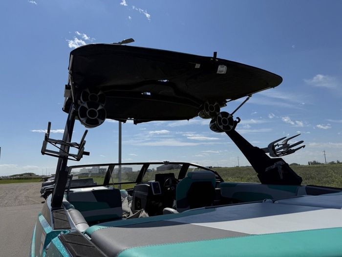 2021 Malibu Wakesetter 22LSV Photo 6 of 11