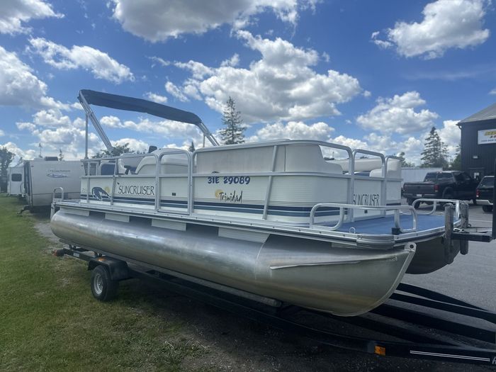 1998 SEA NYMPH SUNCRUISER Photo 2 of 5