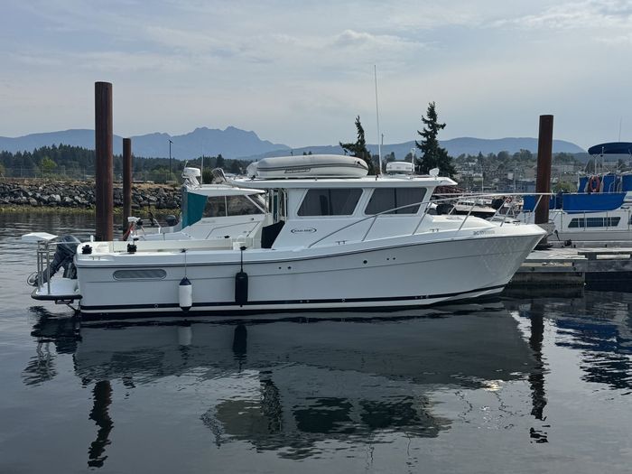 2014 Ocean Sport 33 Roamer Photo 1 of 20