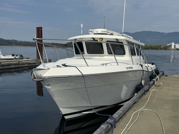 2014 Ocean Sport 33 Roamer Photo 2 of 20