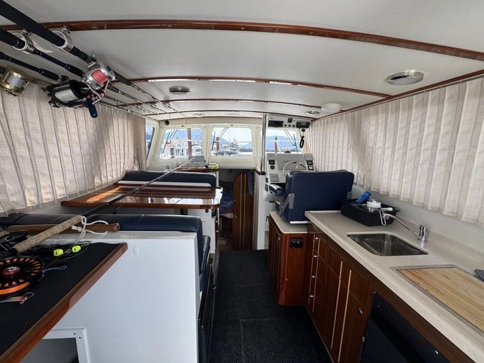 2014 Ocean Sport 33 Roamer Photo 7 of 20