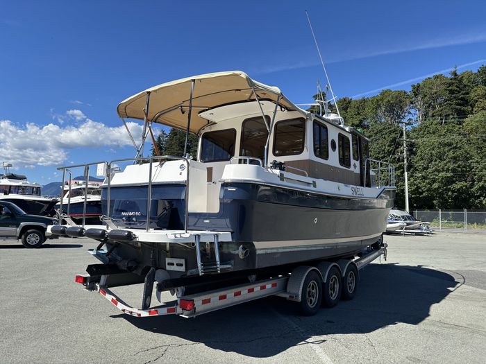 2011 Ranger Tugs R-29 Photo 7 of 23