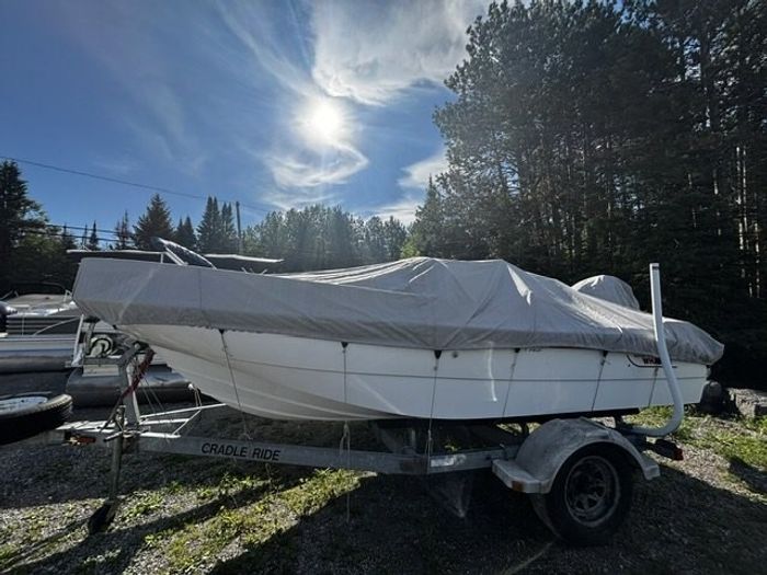 2002 Boston Whaler Ventura 160 Photo 15 of 18