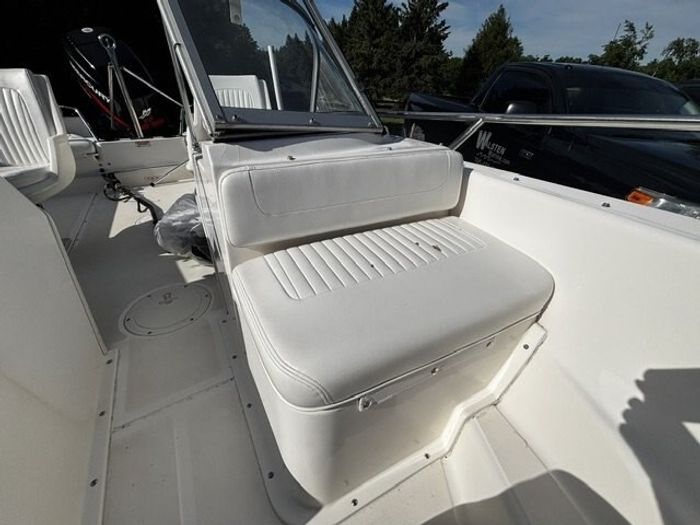 2002 Boston Whaler Ventura 160 Photo 6 of 18