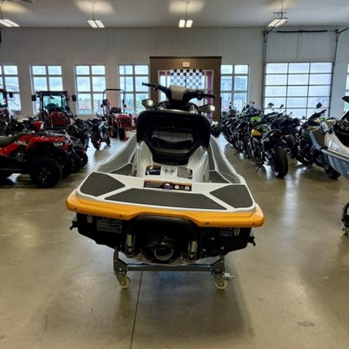 2026 Kawasaki ST 160 | $103 BW! | IGNITE THE FUN. Photo 8 of 11