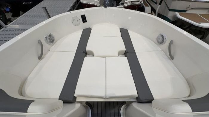 2023 Bayliner Element 210 Photo 9 of 22