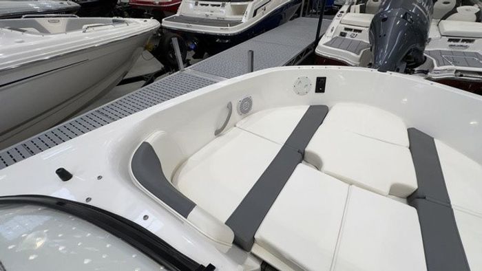 2023 Bayliner Element 210 Photo 11 of 22