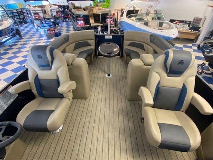 2022 Legend E-Series 23 Lounge Photo 12 of 16