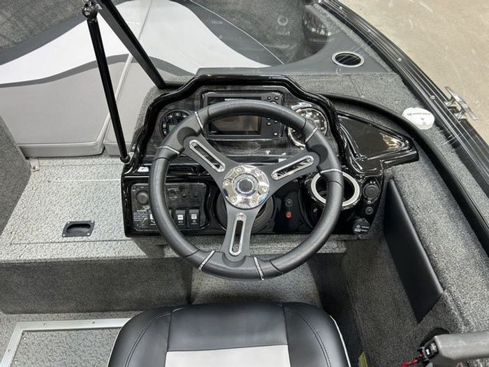 2023 Legend 18 XTR Photo 16 of 20