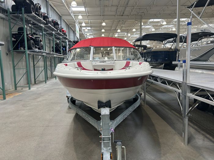 2005 Maxum 1800 SR3 Photo 4 sur 16