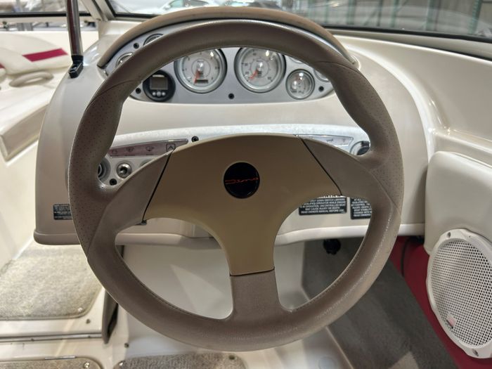 2005 Maxum 1800 SR3 Photo 11 sur 16