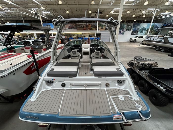2022 Crownline 220 SS Surf Photo 7 of 17