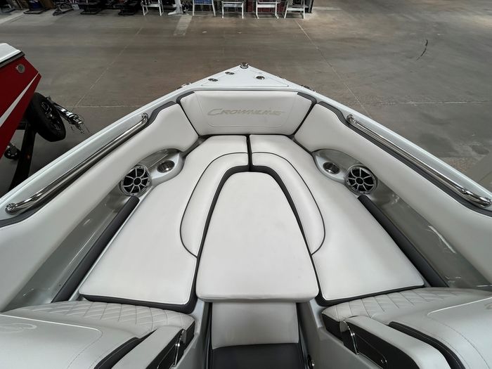 2022 Crownline 220 SS Surf Photo 10 of 17