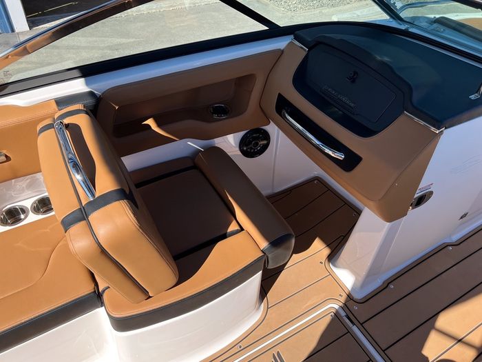 2023 Chaparral 247 SSX Photo 32 sur 46