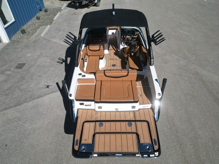 2023 Chaparral 247 SSX Photo 15 sur 46