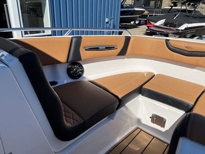 2023 Chaparral 247 SSX Photo 24 sur 46