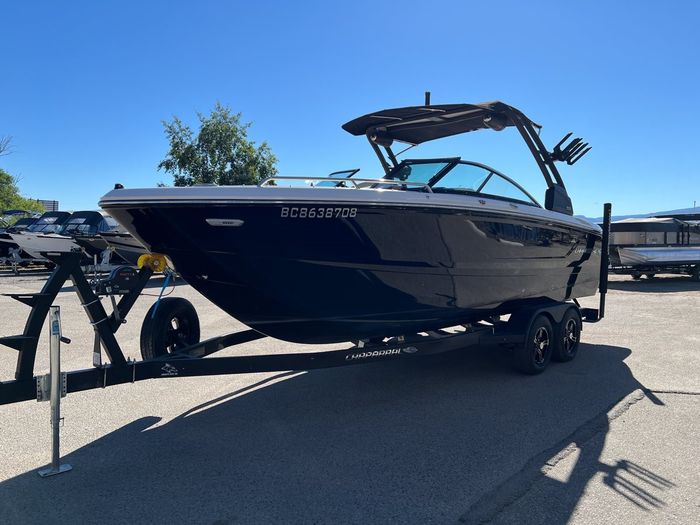 2023 Chaparral 247 SSX Photo 7 sur 46