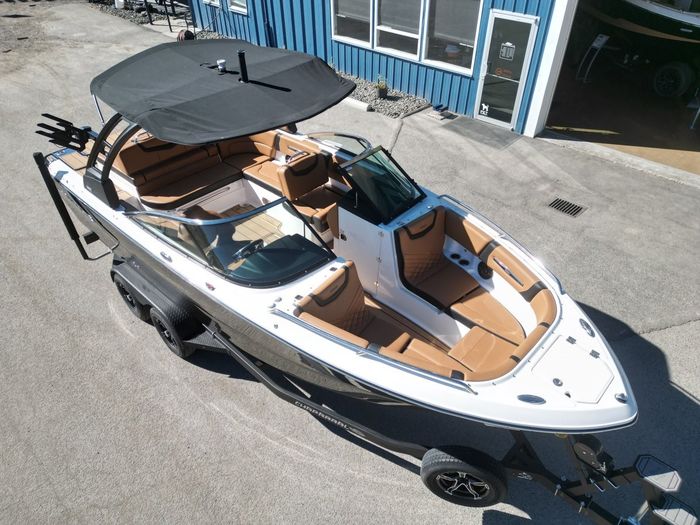2023 Chaparral 247 SSX Photo 4 sur 46
