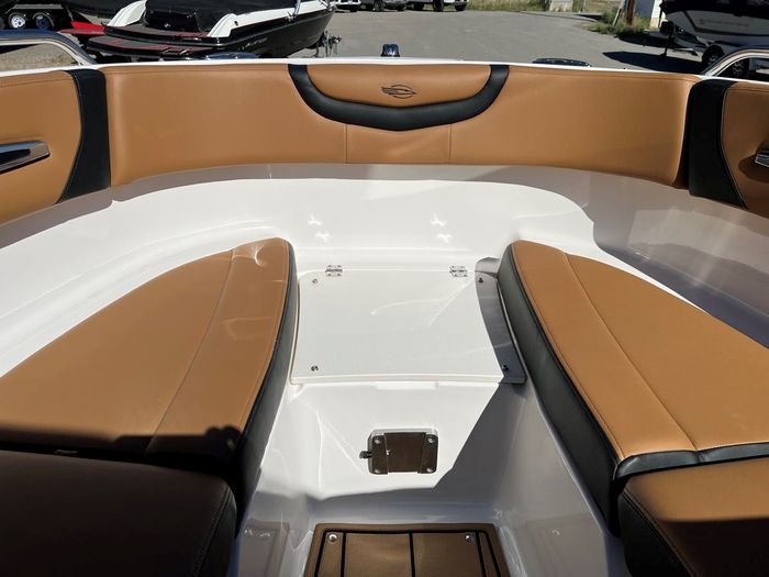 2023 Chaparral 247 SSX Photo 22 sur 46